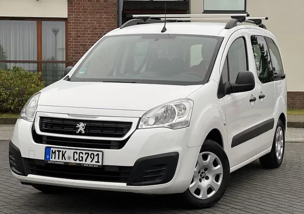 piotrków trybunalski Peugeot Partner cena 34999 przebieg: 233627, rok produkcji 2017 z Piotrków Trybunalski